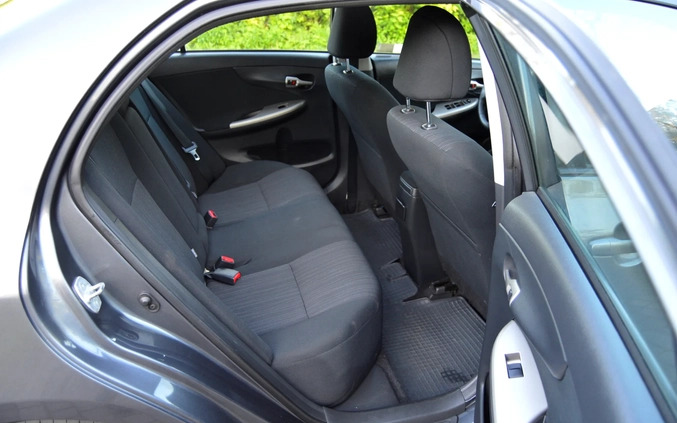 Toyota Corolla cena 18900 przebieg: 270000, rok produkcji 2010 z Sierpc małe 497